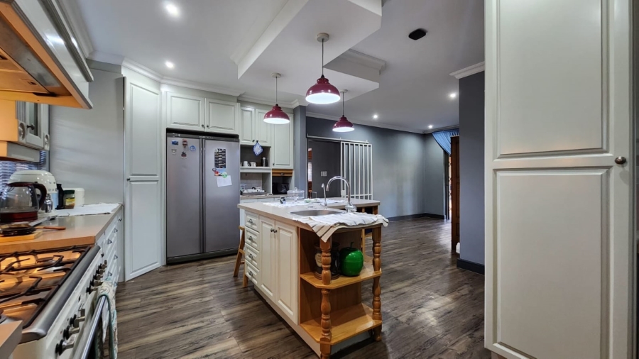 4 Bedroom Property for Sale in Melodie North West